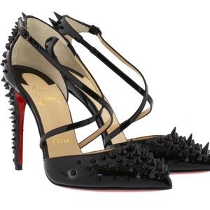 Authentic christian louboutin goldocross 👠🔥